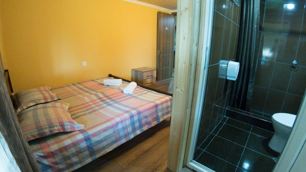 Hotel Eco House In บาคูเรียนี ภายนอก รูปภาพ