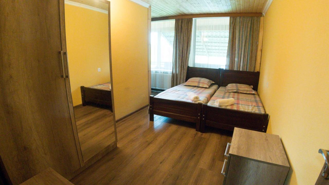 Hotel Eco House In บาคูเรียนี ภายนอก รูปภาพ