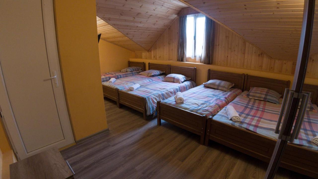 Hotel Eco House In บาคูเรียนี ภายนอก รูปภาพ