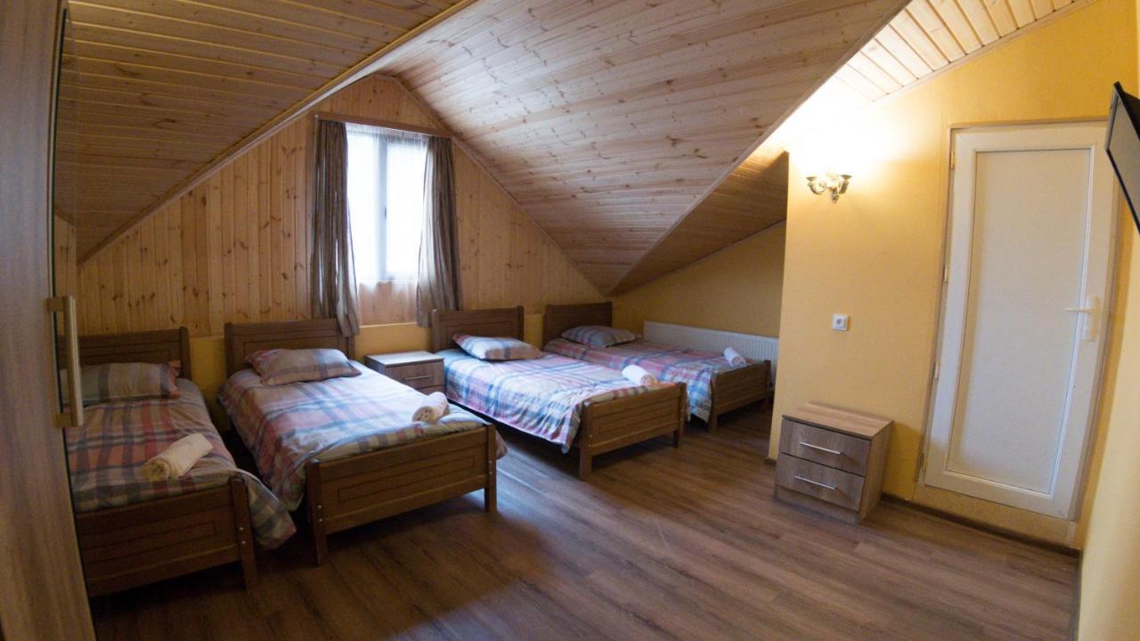 Hotel Eco House In บาคูเรียนี ภายนอก รูปภาพ