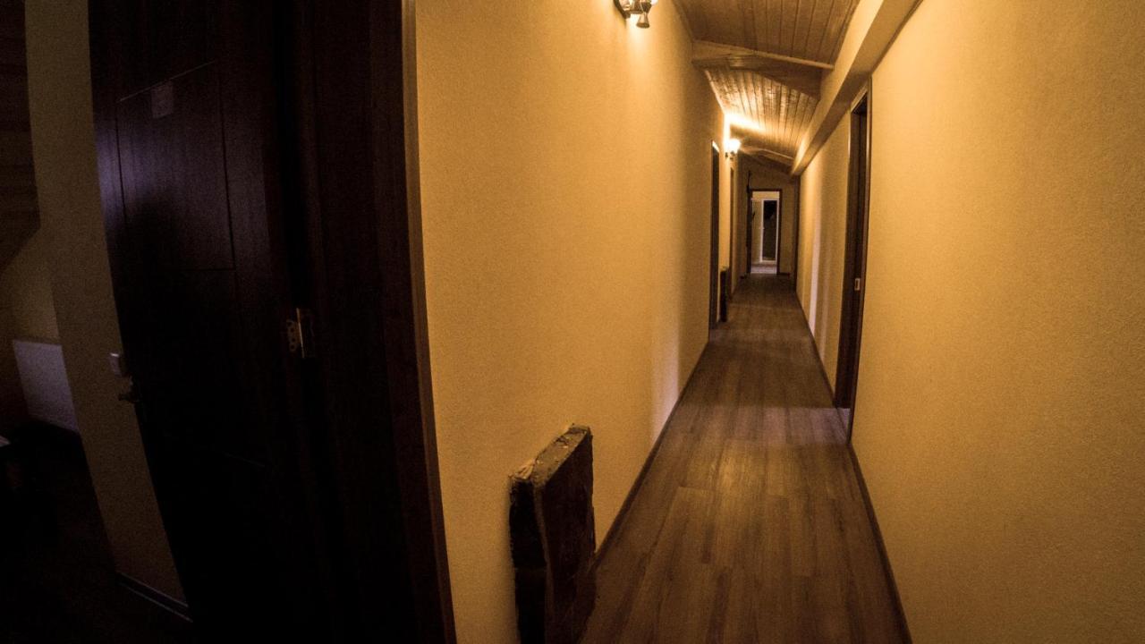 Hotel Eco House In บาคูเรียนี ภายนอก รูปภาพ