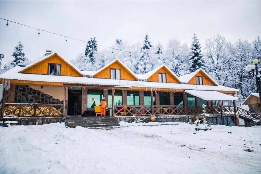 Hotel Eco House In บาคูเรียนี ภายนอก รูปภาพ